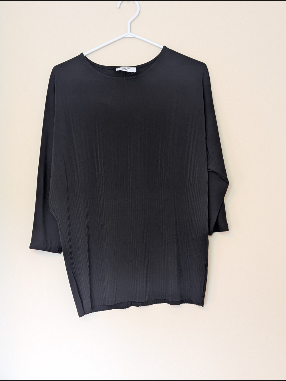 Suzy Shier Black Ribbed Long Sleeve Top, Size Medium